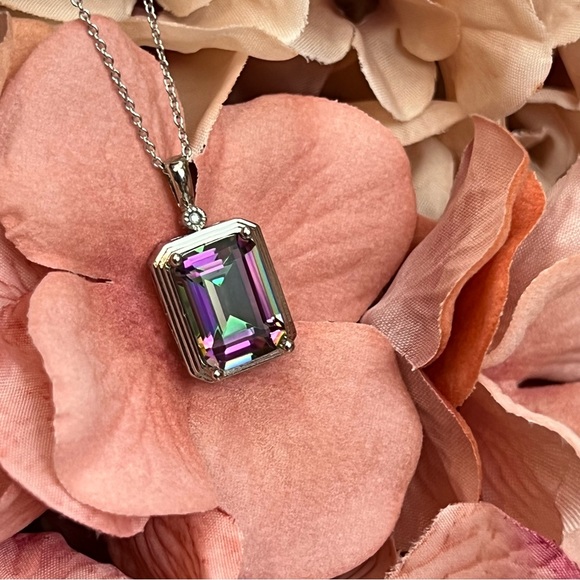Stunning 10 Carat Mystic Topaz Necklace with Diamond Accent - Picture 5 of 16